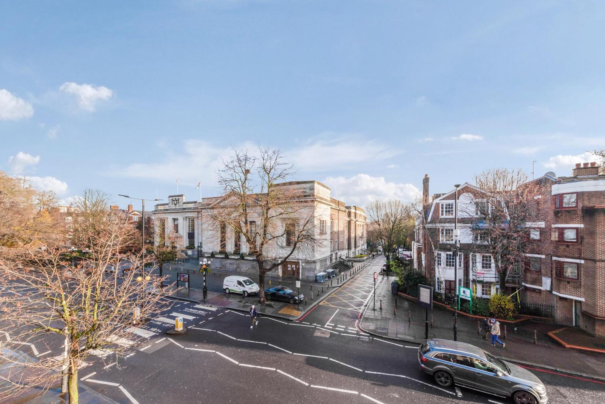 Modernised Apartments 1 And 2 Bedrooms Option Terrace And Balcony High Street Londra Exterior foto