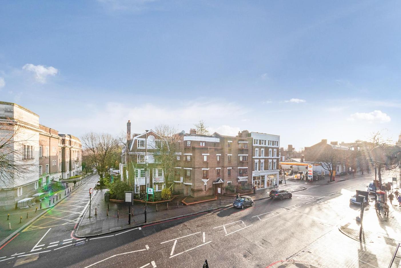 Modernised Apartments 1 And 2 Bedrooms Option Terrace And Balcony High Street Londra Exterior foto